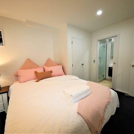 Comfortable Inner City Living Christchurch Exterior photo